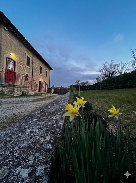 Ingresso della Dimora con Sandra